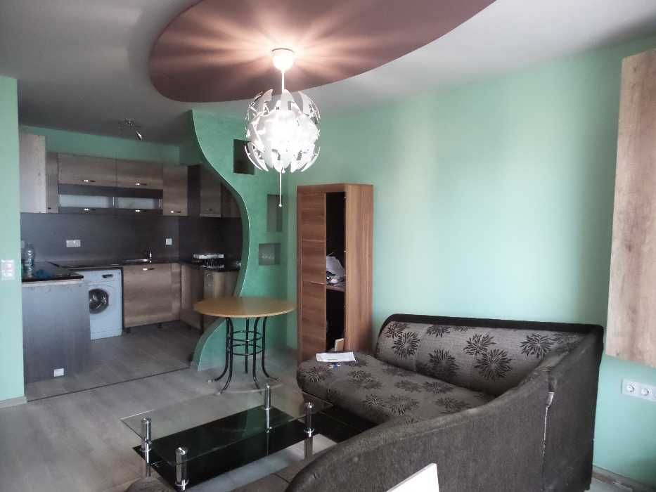 Дава се под наем Двустаен апартамент в София, Център - 60 кв.м за 575 € - Снимка #1