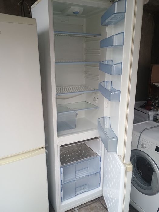 Frigider tip combină frigorifică Whirpool WQR280