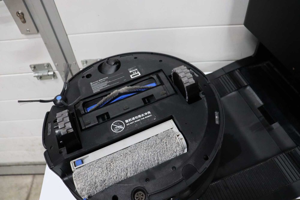 Прахосмукачка робот Ecovacs Deebot X8 Pro Omni, 18000Pa, до 75 градуса