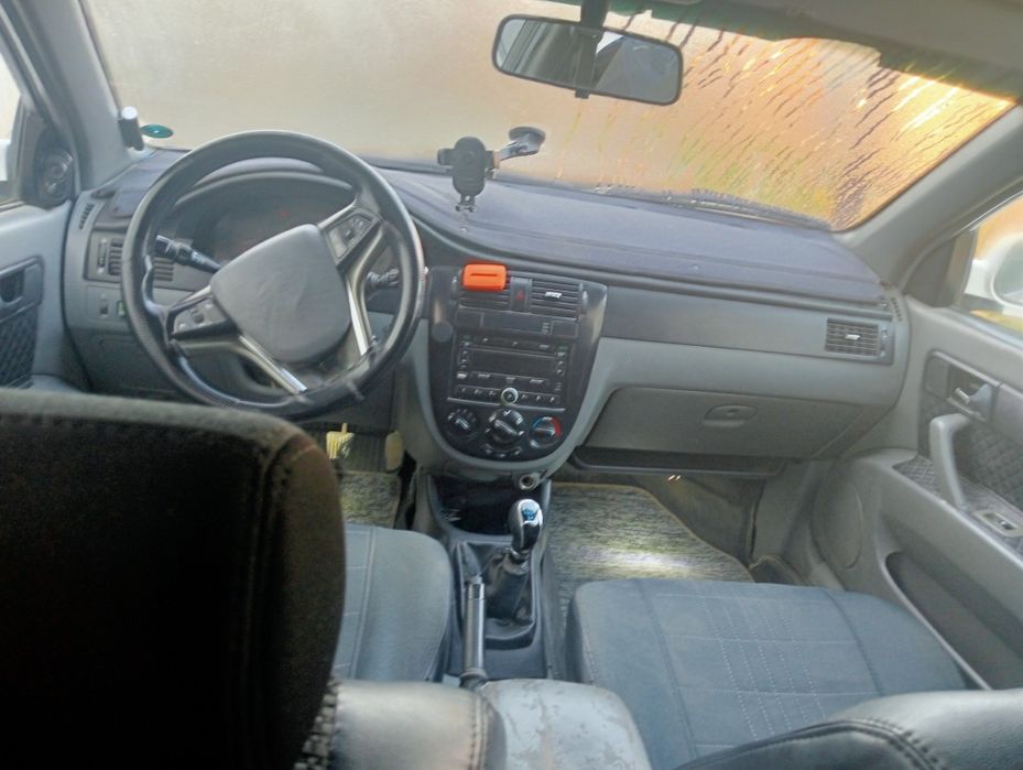 Lasetti 1,8 shevralet