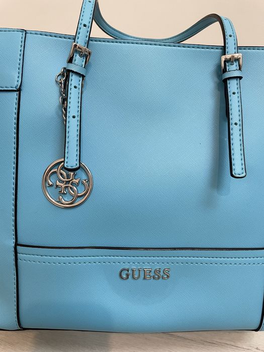 Vand geanta Guess in stare impecabila, ca noua