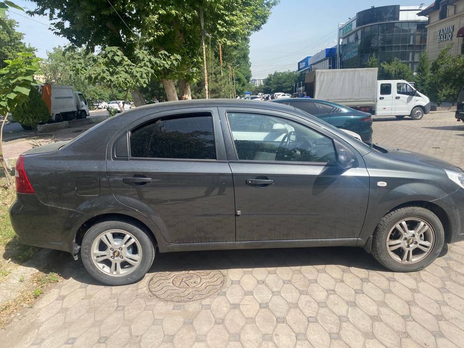 Nexia 3 sotiladi mokriy