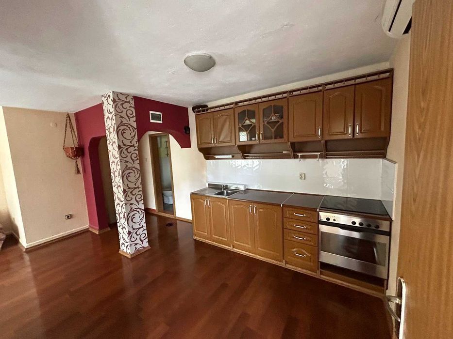 Продава търговско помещение до парк "Розариум"