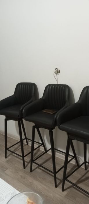 Барные стулья 3шт