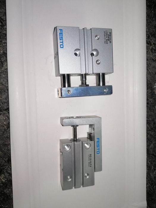 Cilindru pneumatic sertar Festo DFM-12-10-B-P-A-GF