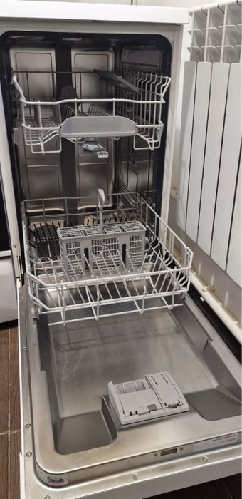 Продам посудомоючную машину