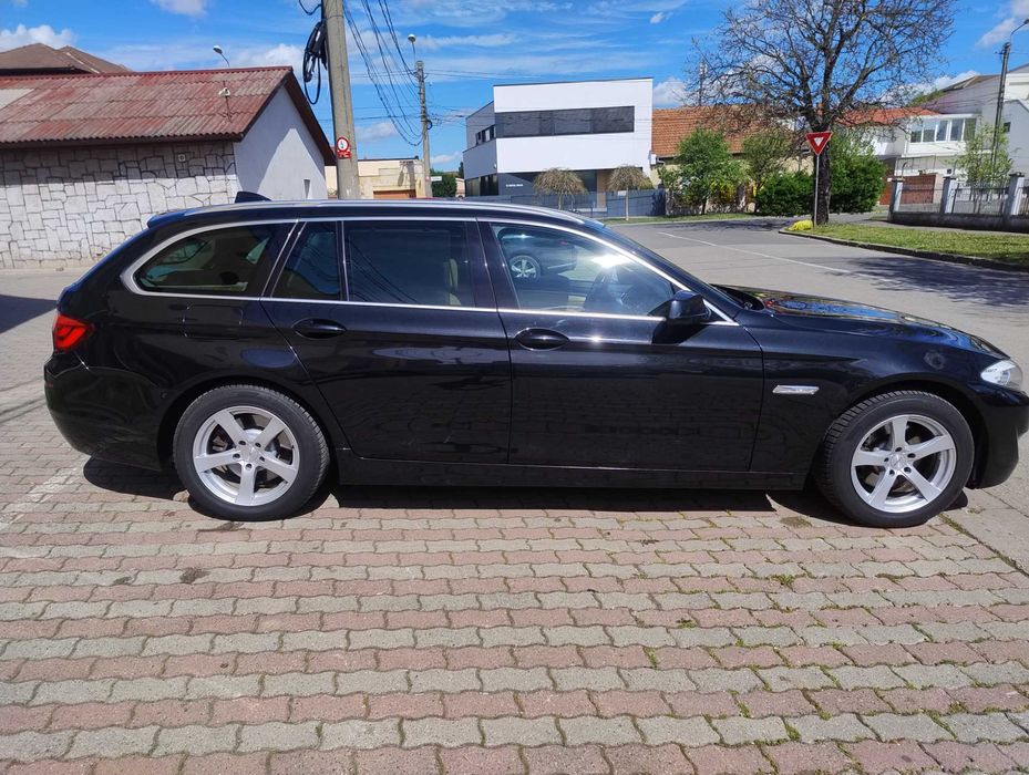 Bmw 520D 184cp  2012 Soft close Automat Piele Senori parcare