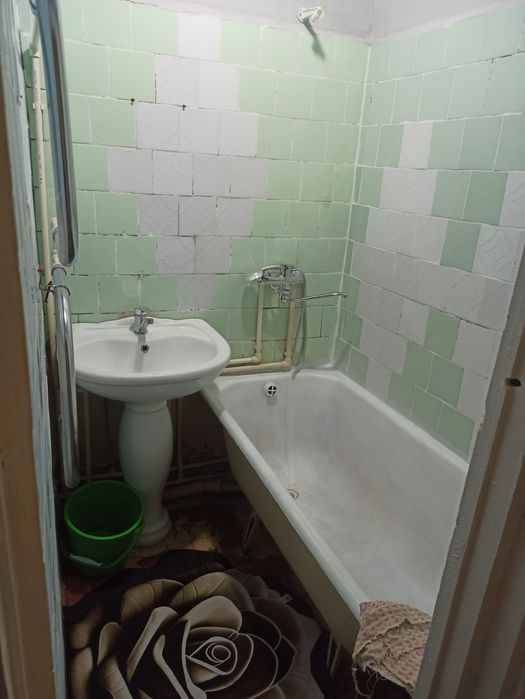 3-хонали критида турон банк олдида