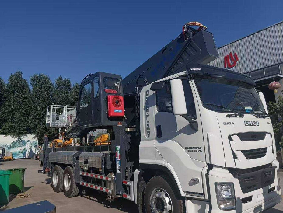 Автовышка ISUZU Howo Faw 28-45metrgacha Sotuvda tayyor 2025yili