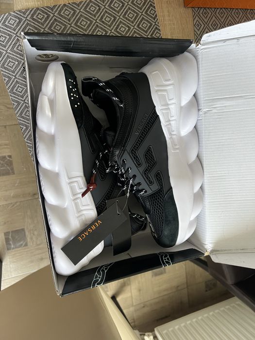 Versace Chain Reaction