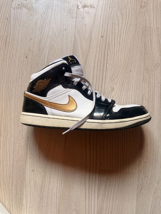 nike air jordan negru alb si gold
