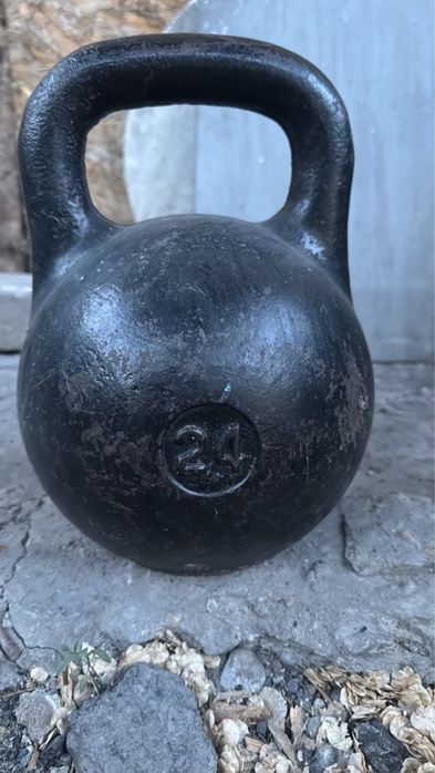 Продам гирю 24 кг