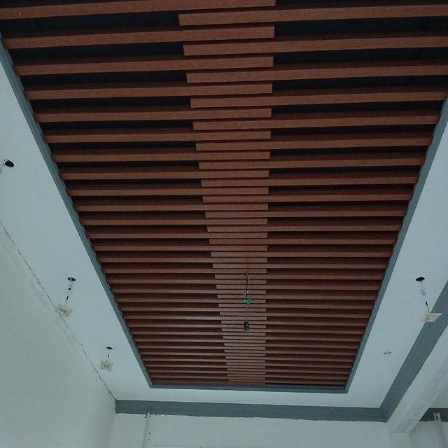 Подвесной потолок грилято реечный армстронг аквапанел кассетный PC-69