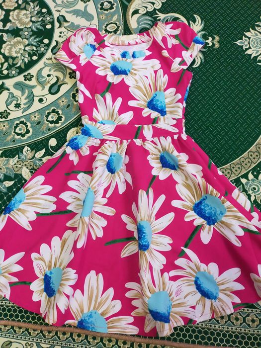 Продам джинсовые брюки  и платье