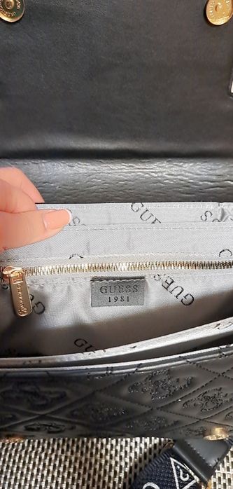 Луксозна дамски чанта GUESS