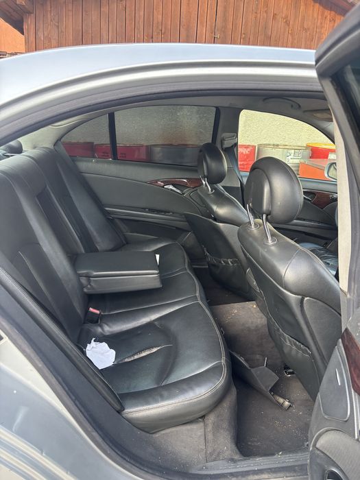 Продавам Mercedes w211 На части !!!