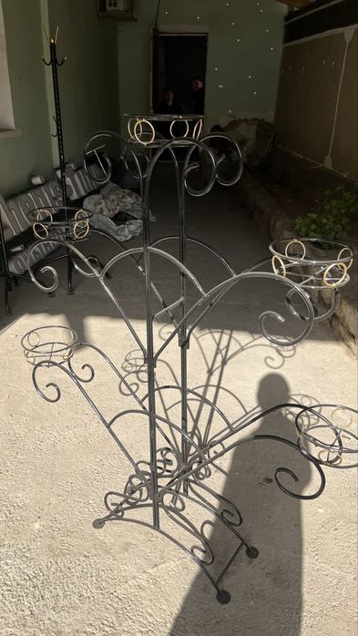 Продам подставки для цветов