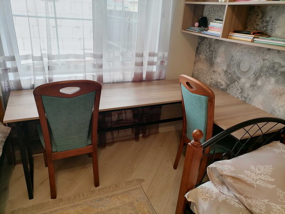 Продам стол ученический