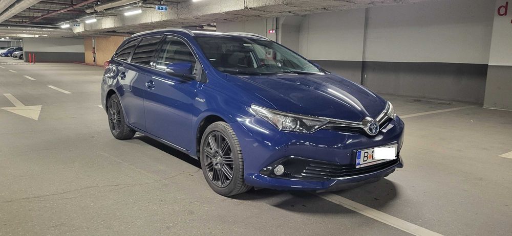 Toyota Auris break hybrid 1.8 136cp