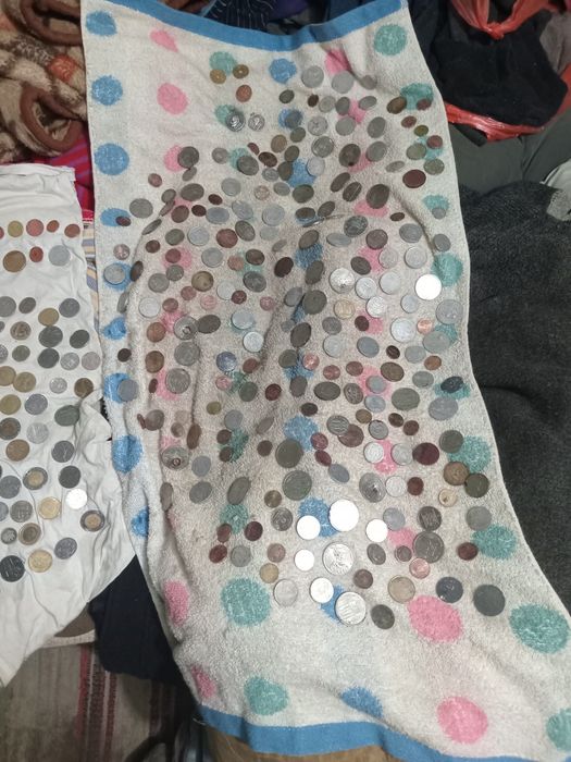 Monezi antice de vanzare