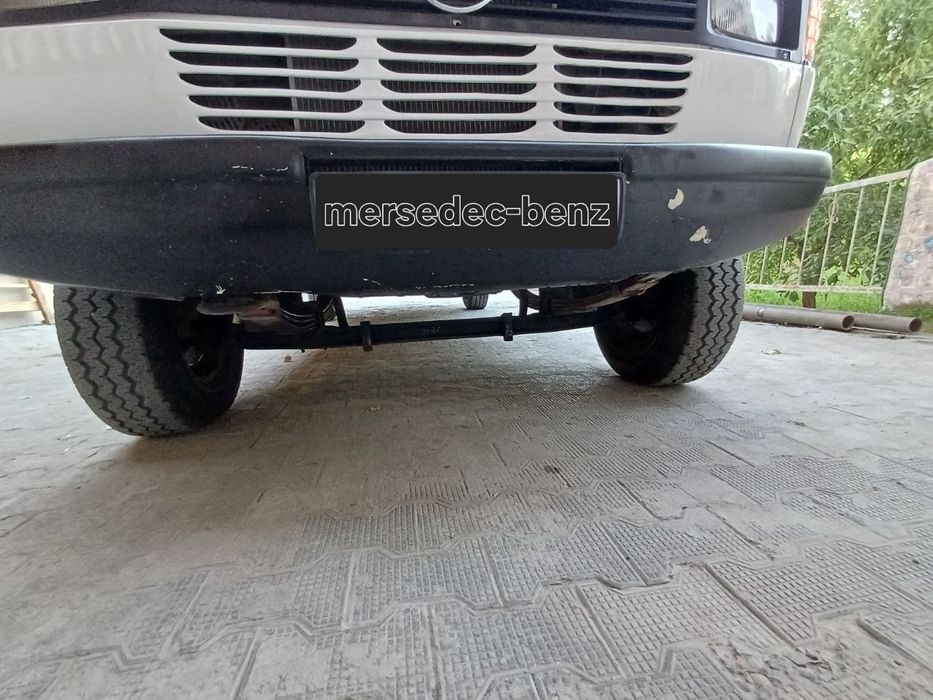 Mercedes-D208 yuk