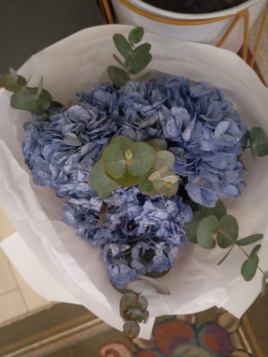 Букет свежих цветов