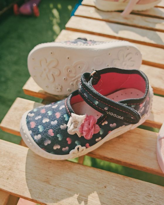 Пантофи за ясла и детска градина