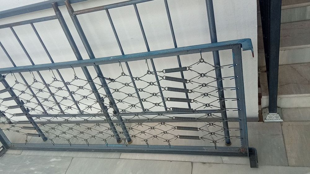 Temir karavat sotiladi