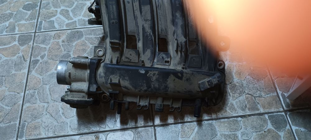 Clapeta acceleratie, injectoare,  galerie admisie logan 0.9, 1.2 benz.