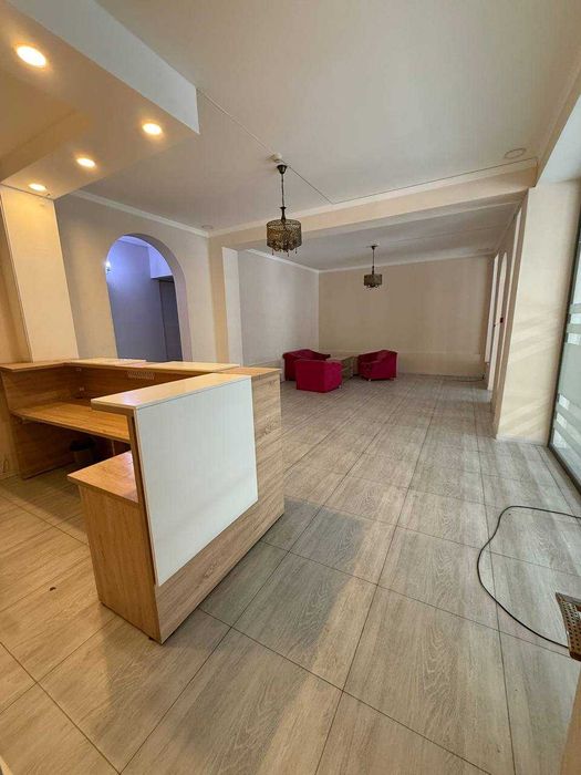 Аренда под клинику, гостиницу, офис, 1200 кв.м. 3-этажа, ул. Сагбан