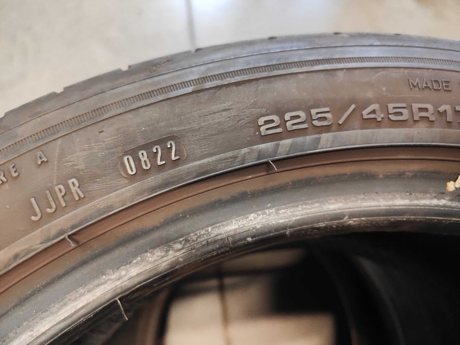 2бр. летни гуми 225/45/17 Goodyear