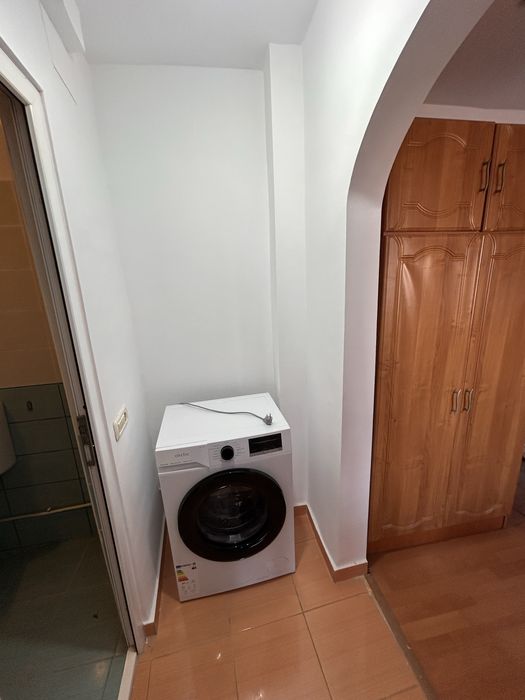 Inchiriez apartament 2 camere semidecomandat, Inel  2 , mobilat ,