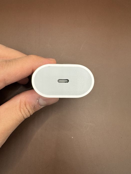 Зарядное устройство Apple iPhone 35 ватт