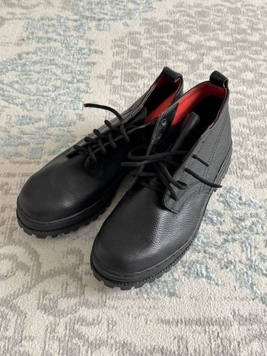 Продам новые ботинки