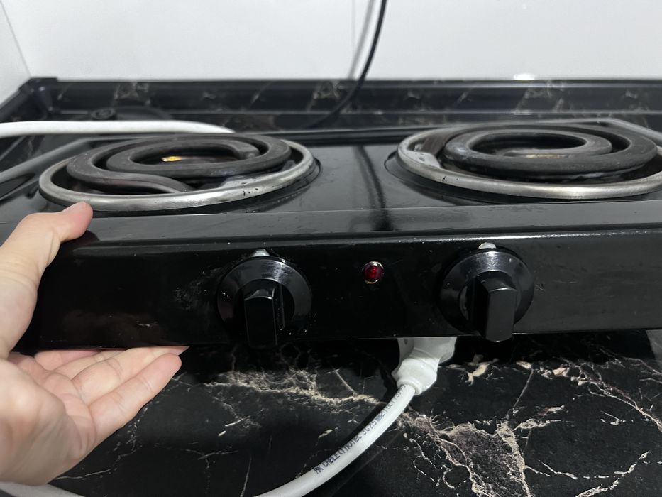 Продам электрическую плитку!