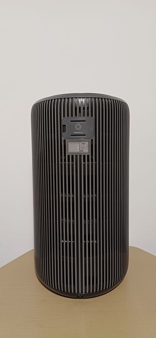 Seria PureProtect Water 3400 Purificator şi umidificator de aer 2 în 1 inteligent