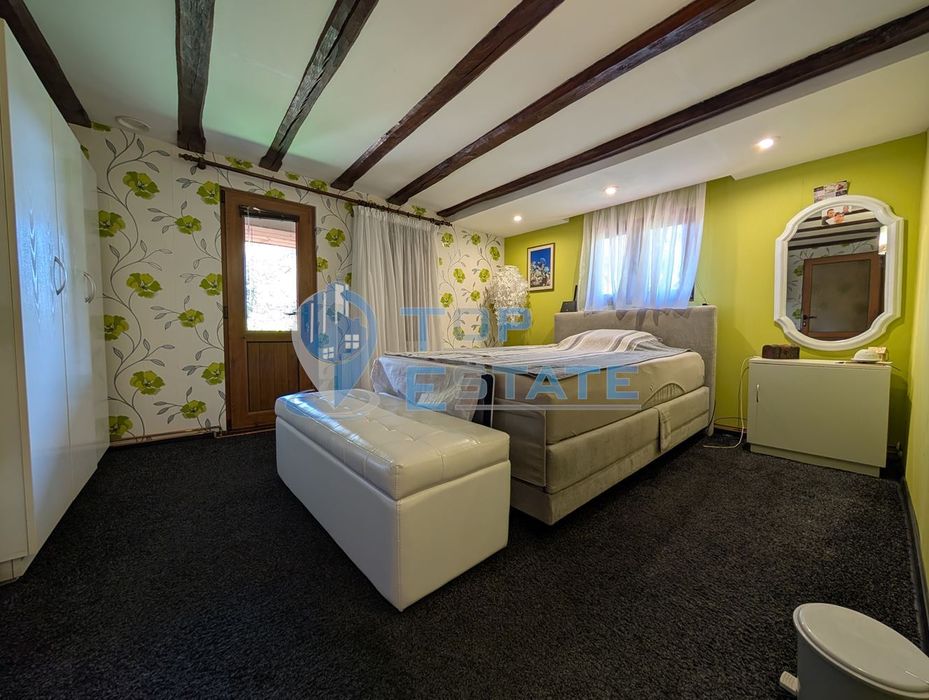 Реновирана двуетажна къща в Тревненския балкан