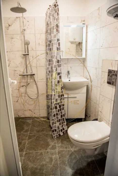 Дава се под наем Едностаен апартамент в Варна, Център - 35 кв.м за 375 € - Снимка #3