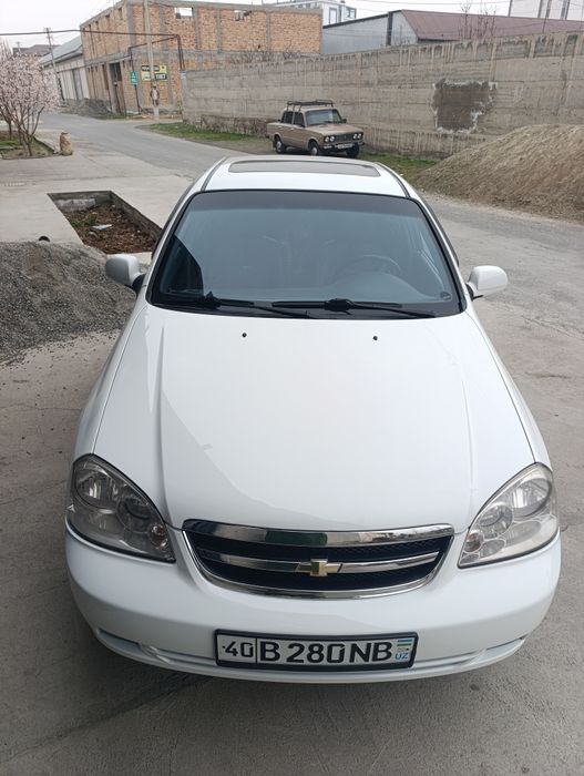 Лассети 1.8 автоматически