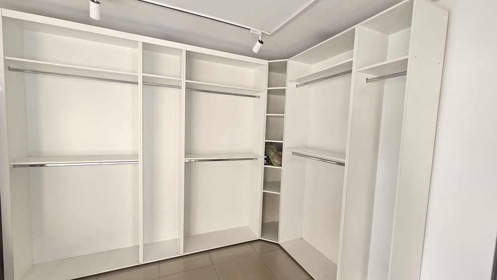 Mobilier magazin îmbrăcaminte pretabil dressing