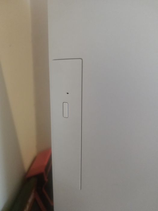 Sistem PC Al in One HP Pavilion 27-r101nq, 27" Full HD, Intel Core i3