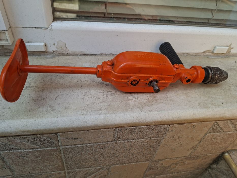 Полска ръчна бормашина  VIS PWWe10