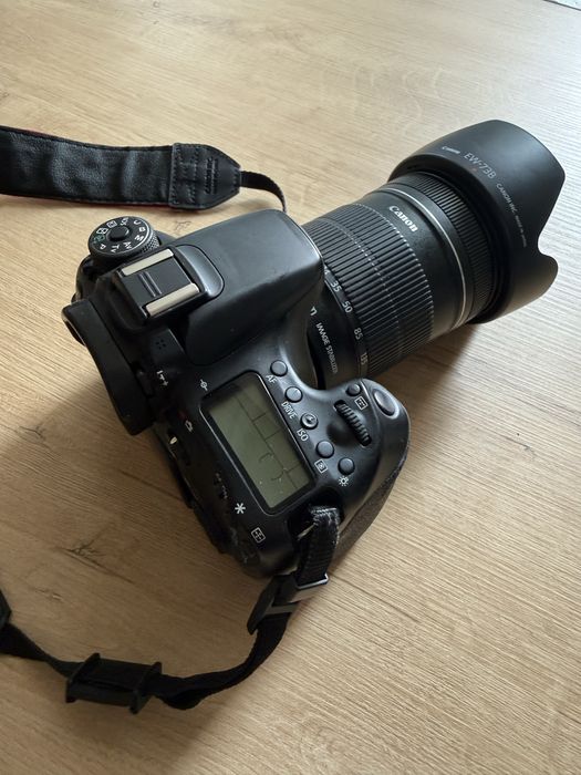 Canon EOS 70d + 18-135mm IS