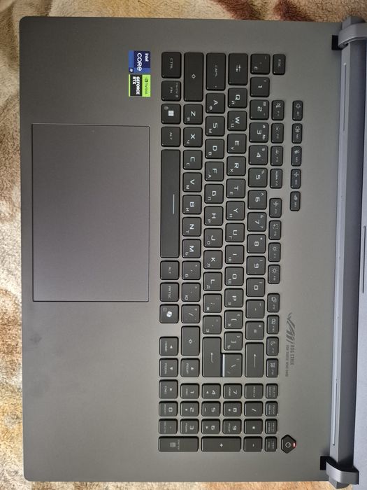 Продам ноутбук Asus rog strix g18