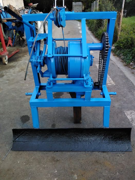 Vand troliu forestier tractor