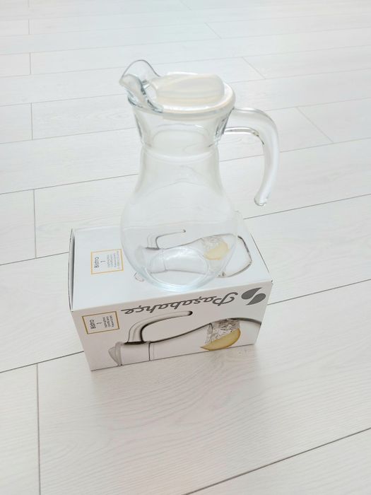 Кувшин с крышкой 1л