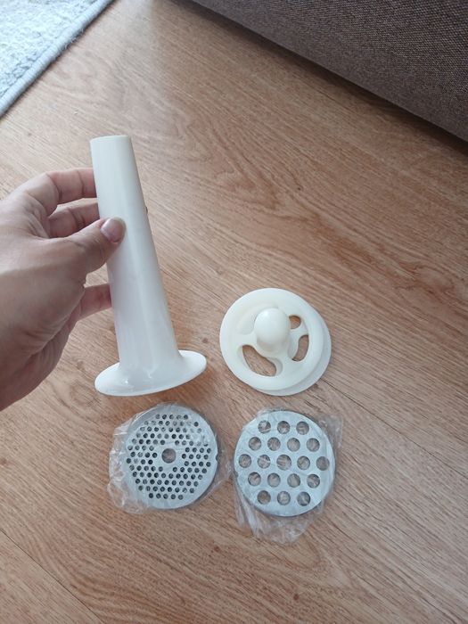 Продаю запчасти мясорубки