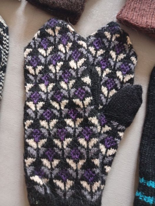 Носки, варежки ручная работа