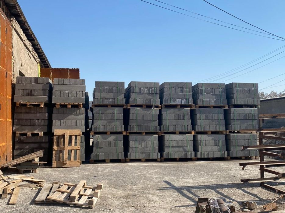 (бордюр, поребрик, брусчатка)