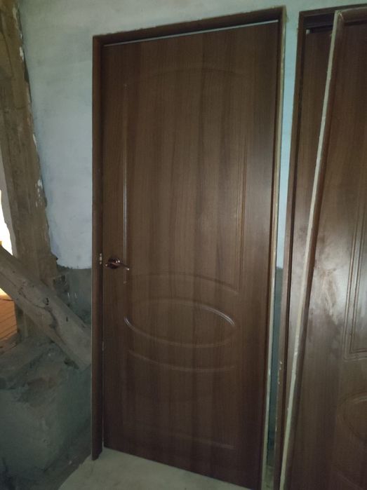 Продам двери межкомнатные